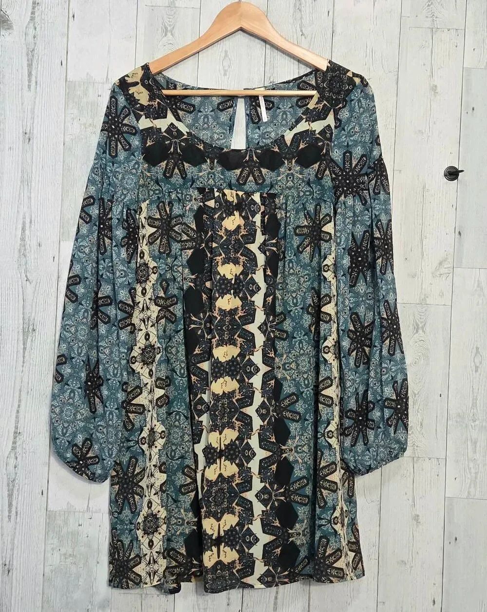 Free People Y2K 2010s Babydoll Boho Chiffon Geo Kaleidoscope Tunic Dress Sz. S